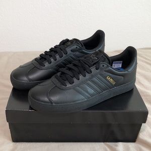 Adidas Gazelle size 9